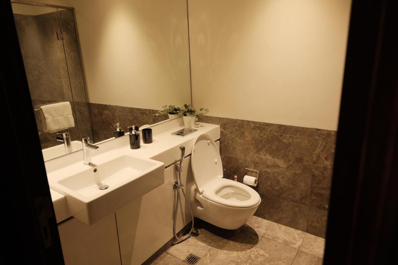 Brand New Water Front Luxury Cinnamon Suites Apartment In Heart Of Colombo City Zewnętrze zdjęcie