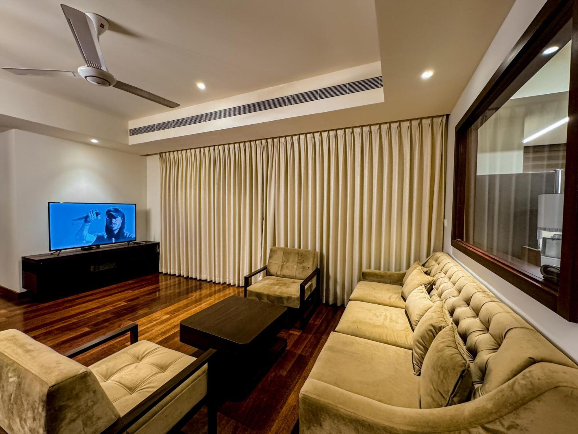 Brand New Water Front Luxury Cinnamon Suites Apartment In Heart Of Colombo City Zewnętrze zdjęcie